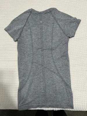 Lululemon Swiftly Tech Short Sleeve thumbnail 2