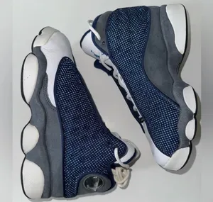 Jordan Retro 13 GS Navy University Blue White Sneakers Size 4 thumbnail 3