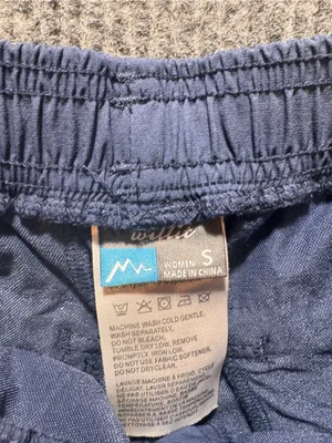 Willit outdoor‎ cargo shorts navy blue Women's Small thumbnail 2