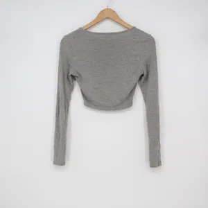 SHEIN Womens Heather Grey Scoop Neck Long Sleeve Crop Top XS thumbnail 6