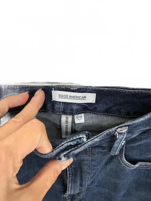 Good American Dark Blue Denim Skinny Jeans Crop Size 26 thumbnail 2