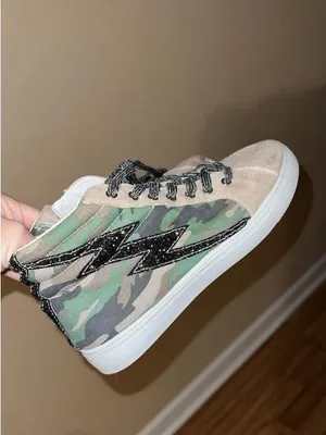 Women's High-Top Sneaker in Camouflage and Beige with Glitter Bolt thumbnail 2