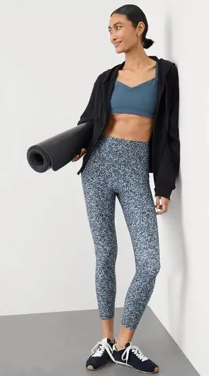 Athleta Salutation Stash 7/8 Tight Medium 25” thumbnail 1