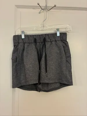 Lululemon on the fly shorts women’s size 4 thumbnail 2