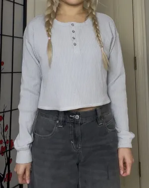 Light Grey Gray Waffle-Knit Cropped Long-Sleeve Henley Button-Up Top | Forever 21 thumbnail 1