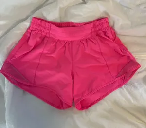 Lululemon Hotty Hot 4" thumbnail 1