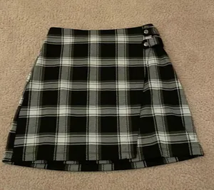 plaid skirt thumbnail 1