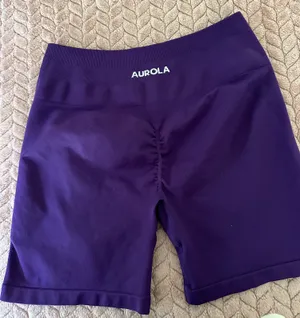 Amazon AUROLA Scrunch Athletic Biker Shorts thumbnail 1