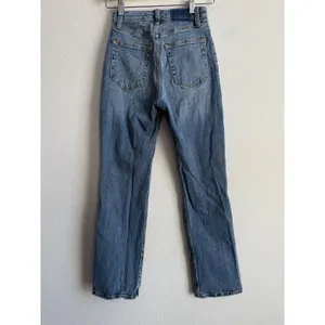 Abercrombie & Fitch Women's 24/00 Distressed The‎ Ankle Straight High Rise Jeans thumbnail 2