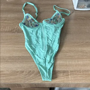 Savage X Fenty TUTTI FRUITY EMBROIDERED TULLE & VINYL TEDDY thumbnail 2