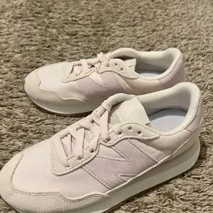 New Balance Pink and White Women's Sneakers thumbnail 7