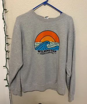 Wilmington NC Crewneck Gray Size M thumbnail 1