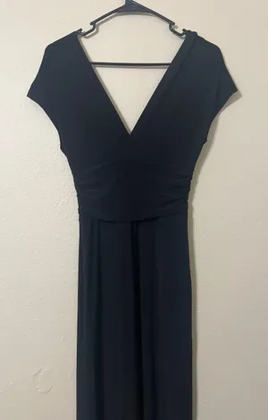 Flattering Long Black Dress Size M thumbnail 8