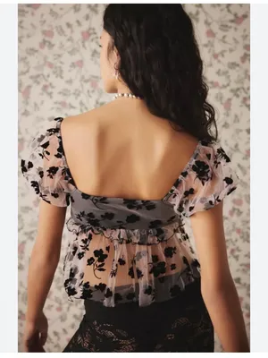 Kimchi Blue Claudia Sheer Puff Short Sleeve Crop Top Blouse Black Floral Medium thumbnail 2