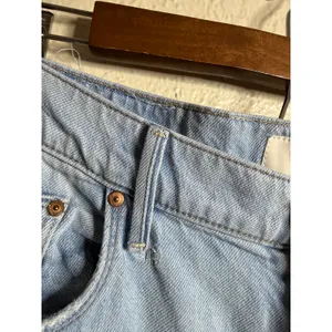 MOTHER The Maven Wide Hem Ankle Jeans in Unripped Wash size 30 thumbnail 6
