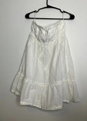 Hollister Strapless Dress Women Large White Good Embroidered Smocked Mini Pocket thumbnail 1