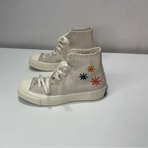 Converse All Star Chuck Taylor Wmn 6.5 Embroidered Floral Cream Leather Suede thumbnail 3