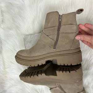 Lucky Brand Elyton Tan Suede Chunky Lug Sole Boots Size 9 thumbnail 8