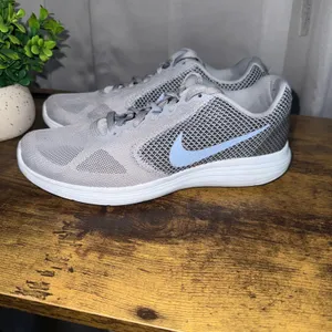 Nike Revolution 3 Running Shoes Women 8.5 Grey Blue 819303-014 Athletic Sneakers thumbnail 3