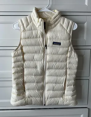 Cream Patagonia vest thumbnail 1