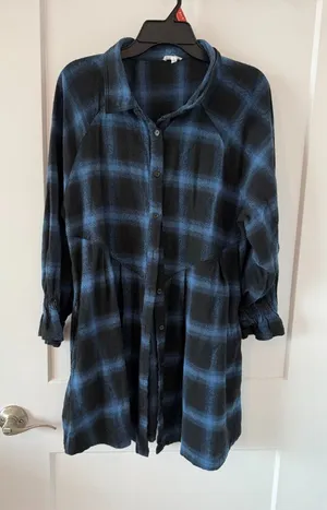 En Creme Plaid Button thumbnail 1
