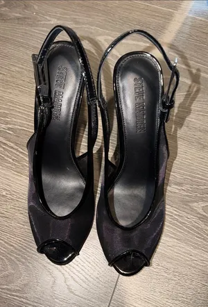 NEVER WORN Steve Madden Black Slingback Peep-Toe Heels with Subtle Purple Sheen thumbnail 1