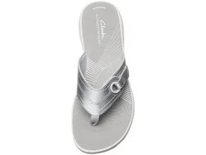 NWT Clarks Breeze Reyna Cloudsteppers Thong Sandals 26181818 Silver Gray 5M thumbnail 3