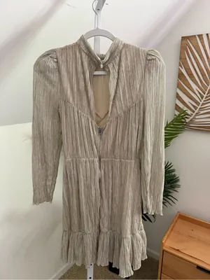 Saylor Saydee Ruched Dress Size small thumbnail 4