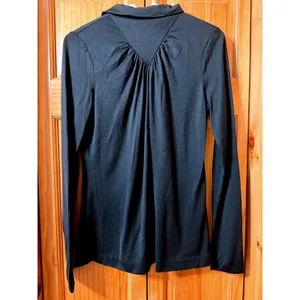 Tory Burch NWOT Black Wool Blend Quarter Zip Logo Medallion Pleated Back Top M thumbnail 2