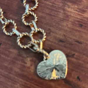 Time And Tru Gold Chain Necklace with Heart Pendant thumbnail 4
