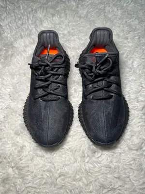 Yeezy Boost 350 thumbnail 6