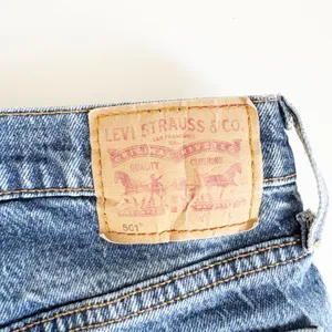 Levi's Womens 501 High Rise Button Fly Boho Cut Off Denim Jean Shorts Size‎ 30 thumbnail 5