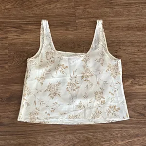 Vintage 90’s Victoria’s Secret Floral Lightweight Camisole Tank Top Cream Tan M thumbnail 9