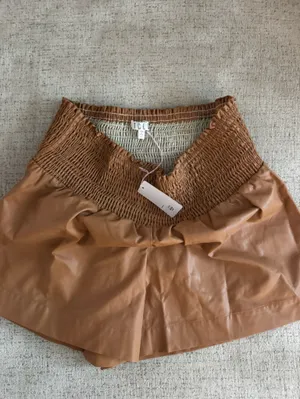 TCEC High-Waist Tan Faux Leather Shorts thumbnail 5