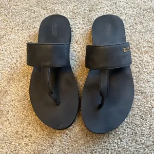 Air Balance Black Thong Flip Flops Size 7 thumbnail 3
