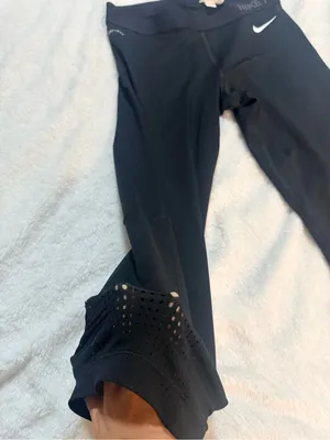 Nike Black Girls' Capri Leggings with White Swoosh thumbnail 3