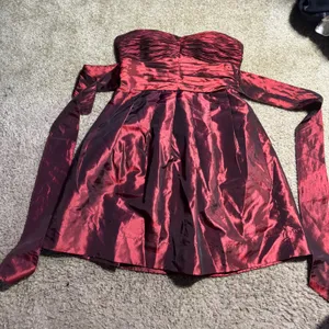 Angie Burgundy Iridescent Strapless Cocktail Dress‎ Smocked Back Size S thumbnail 2