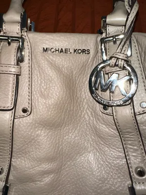 Michael Kors Bedford Medium Belted Leather Satchel – Taupe / Dark Khaki thumbnail 12