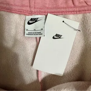 Nike Women’s Club Fleece Shorts thumbnail 9