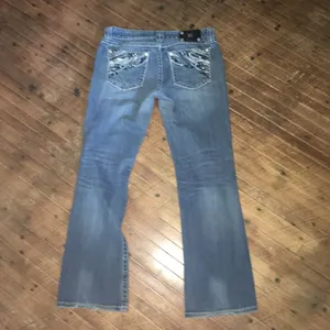 Miss Me 29 easy boot cut bling wing pocket western jeans thumbnail 3
