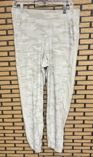 Athleta Gray And Tan Brooklyn Camo Jogger Size‎ 10 thumbnail 1