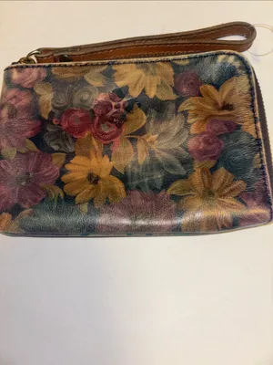 Patricia Nash Mini Wristlet/Clutch Multicolored Floral Leather Design Zip Closur thumbnail 2
