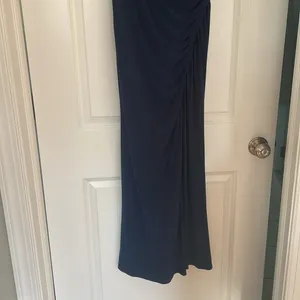 Adrianna Papell Navy Blue V Neck Short Sleeve Stretch Gown Size 4 Formal thumbnail 7