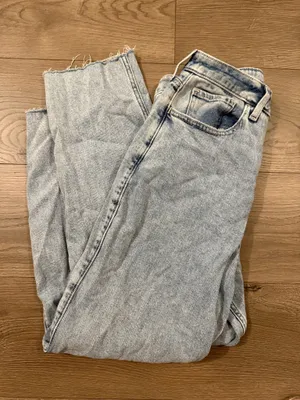 Hollister Curvy Ultra High-Rise Jeans Straight thumbnail 2