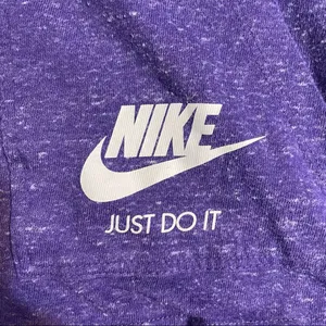 Nike Women’s Purple Shorts thumbnail 7