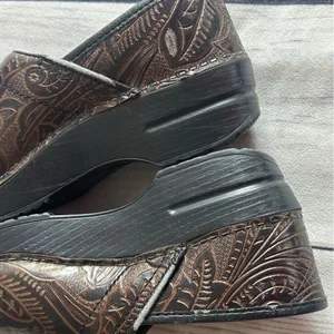 Dansko Professional Tooled‎ Leather Clogs Sz 38 EU (7.5/8 US) Brown Nurse Shoes thumbnail 7
