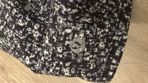 Black and White Lululemon shorts  thumbnail 3