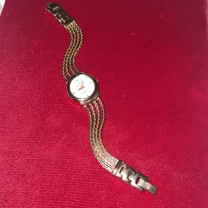 Lovely Vintage MOP Anne Klein Diamond Gold Watch thumbnail 4
