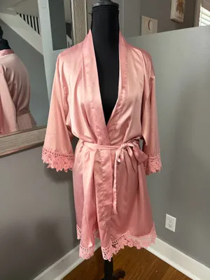 Bridal/ Bridesmaid Satin Pink Lace Crochet Floral Detail Robe OS. thumbnail 2