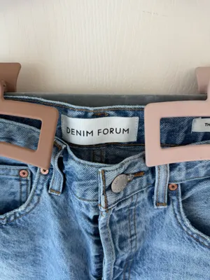 Aritzia Denim Forum The Boyfriend High Rise Loose 28l in 9 Yrs Blondie Bleu thumbnail 4